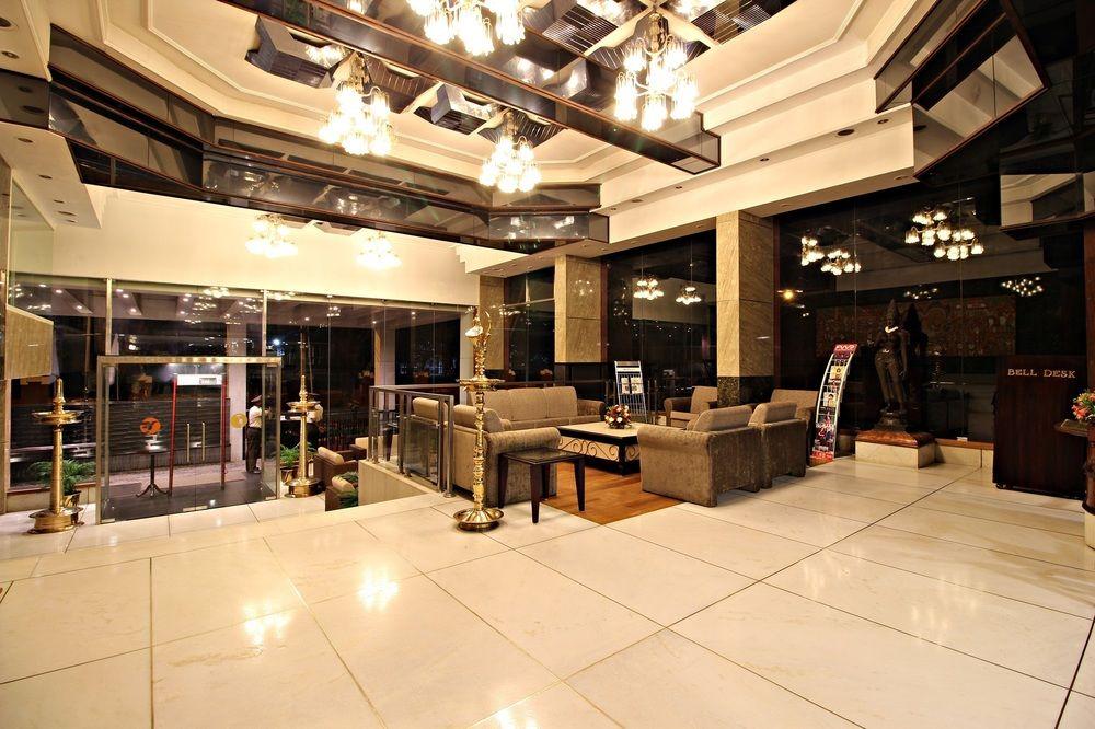 The South Park Hotel Thiruvananthapuram Exteriér fotografie