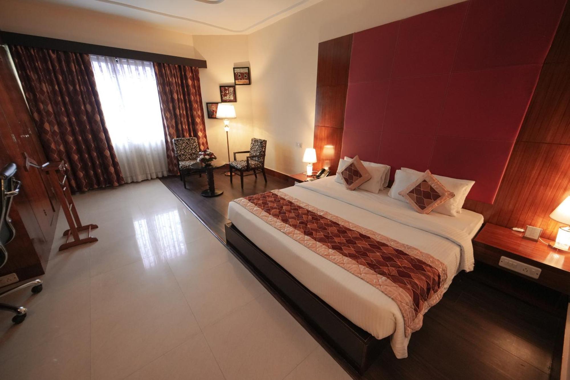 The South Park Hotel Thiruvananthapuram Exteriér fotografie