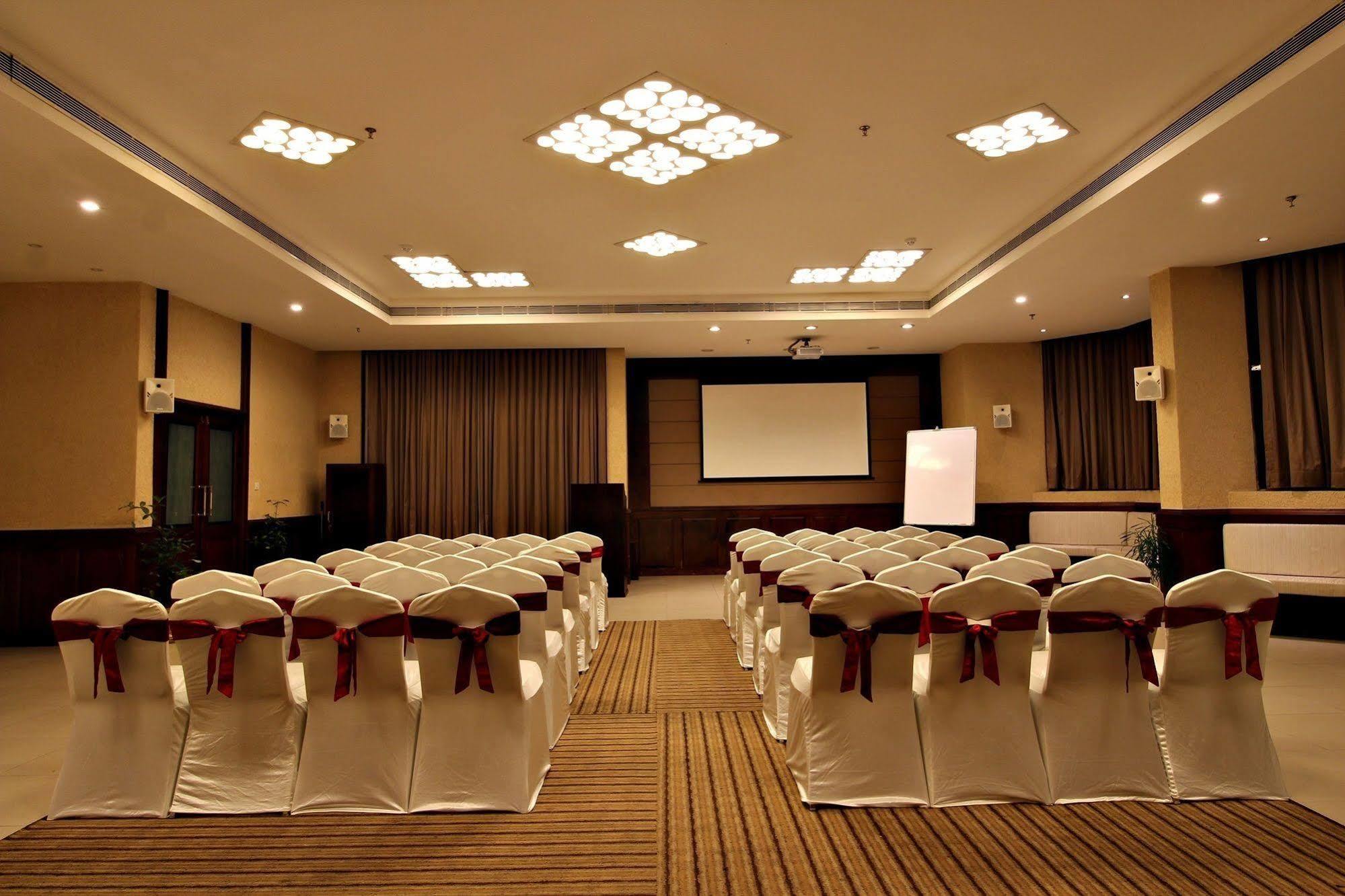 The South Park Hotel Thiruvananthapuram Exteriér fotografie