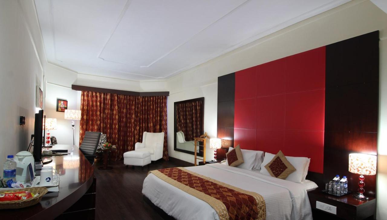The South Park Hotel Thiruvananthapuram Exteriér fotografie