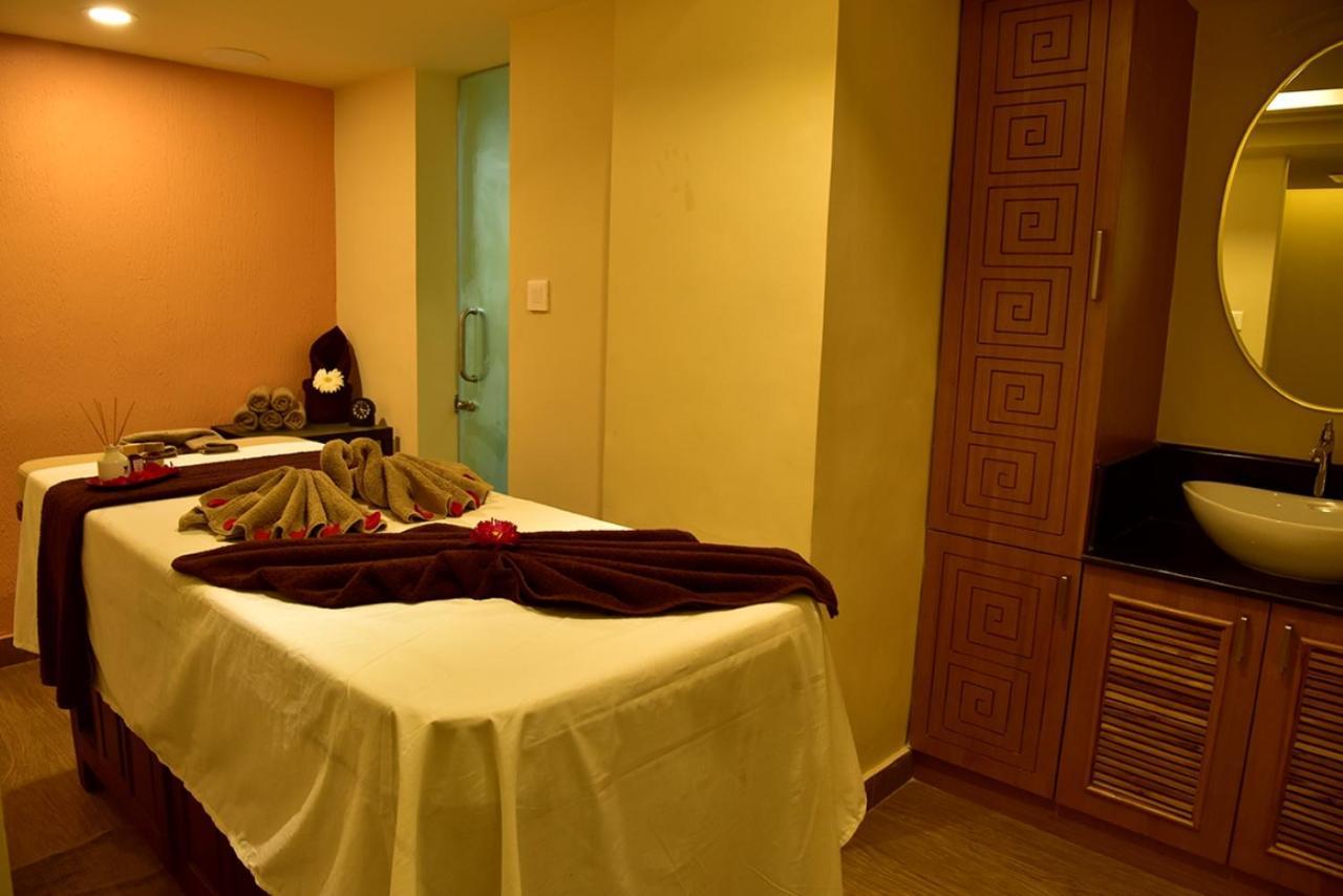 The South Park Hotel Thiruvananthapuram Exteriér fotografie